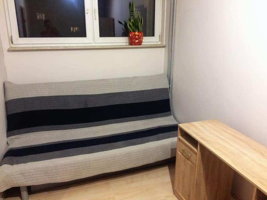 Apartment Room, комната, Miedzy Airport Wro A Centrum