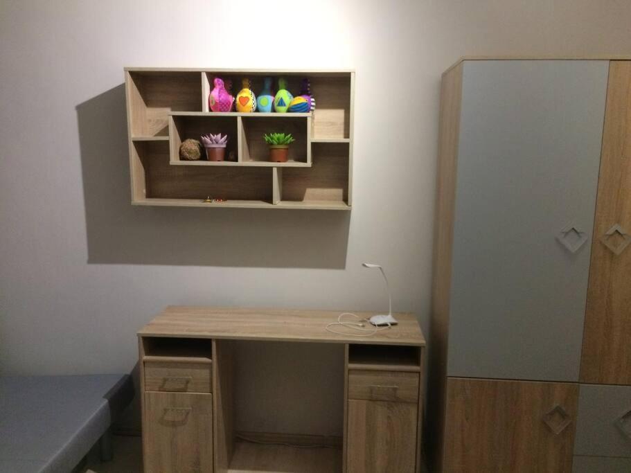 Room, комната, Miedzy Airport Wro A Centrum Apartment