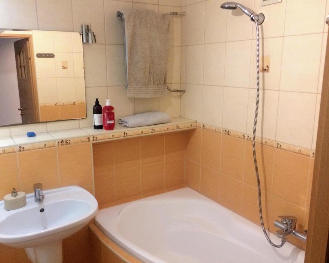 Room, комната, Miedzy Airport Wro A Centrum * Breslau
