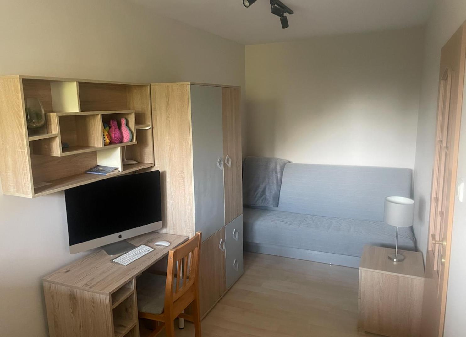 Room, комната, Miedzy Airport Wro A Centrum *